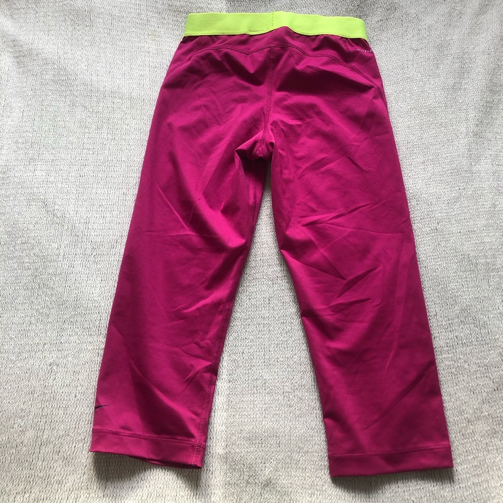Nike Pro Capris - Picture 2 of 4